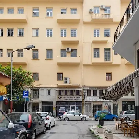 Apartment Caravanserai